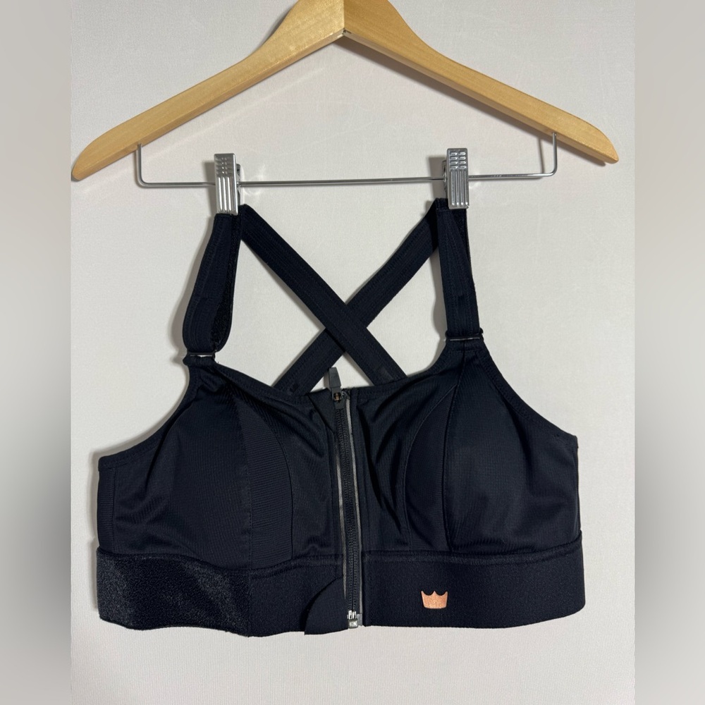 Front-Zip Black Sports Bra with Crossback Straps